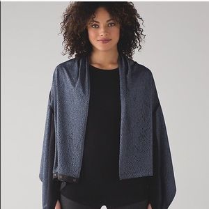 NWT - lululemon wrap